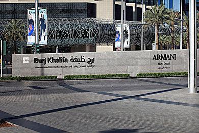 Steam免费送出22元《霓虹深渊》时空陷阱DLC